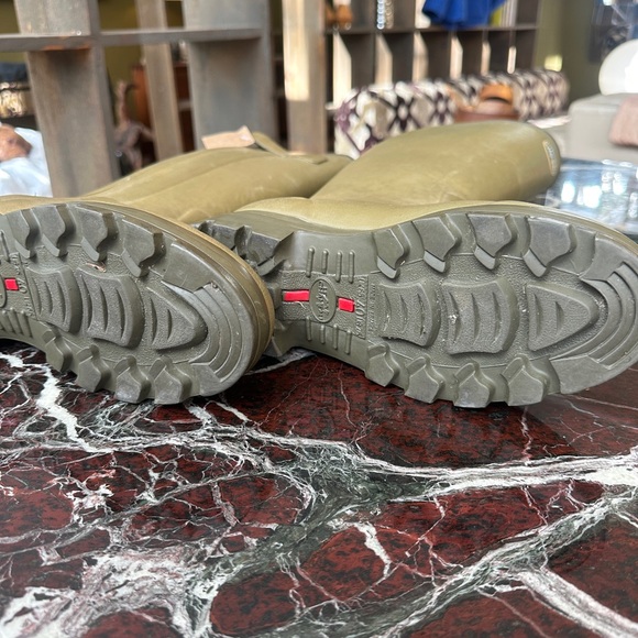 Chic Olive Women's Rain Boots - Picture 8 of 8